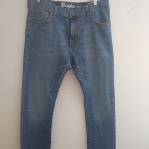 Wrangler light wash jeans size 38x30